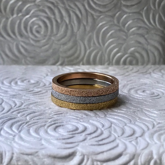 Set Of 3 Cute Gold Sparkly Rings - Picture 5 of 6